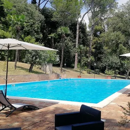 Appealing Holiday In With Garden Casa de Férias *