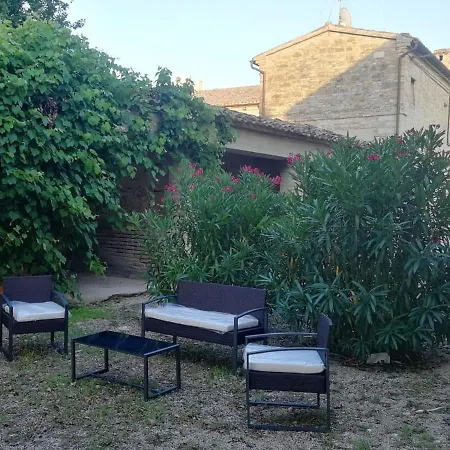 Appealing Holiday In With Garden *